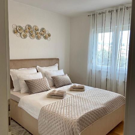 Portview Apartment Рийека Екстериор снимка