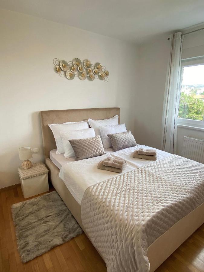 Portview Apartment Рийека Екстериор снимка